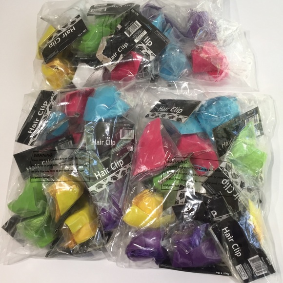 🆕 Mini Graduation Caps Clip On Party Hats (12 ct) - Picture 8 of 8